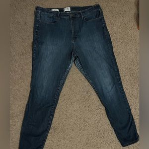 Women’s Blue Jeans Size 18/34 R Universal Thread